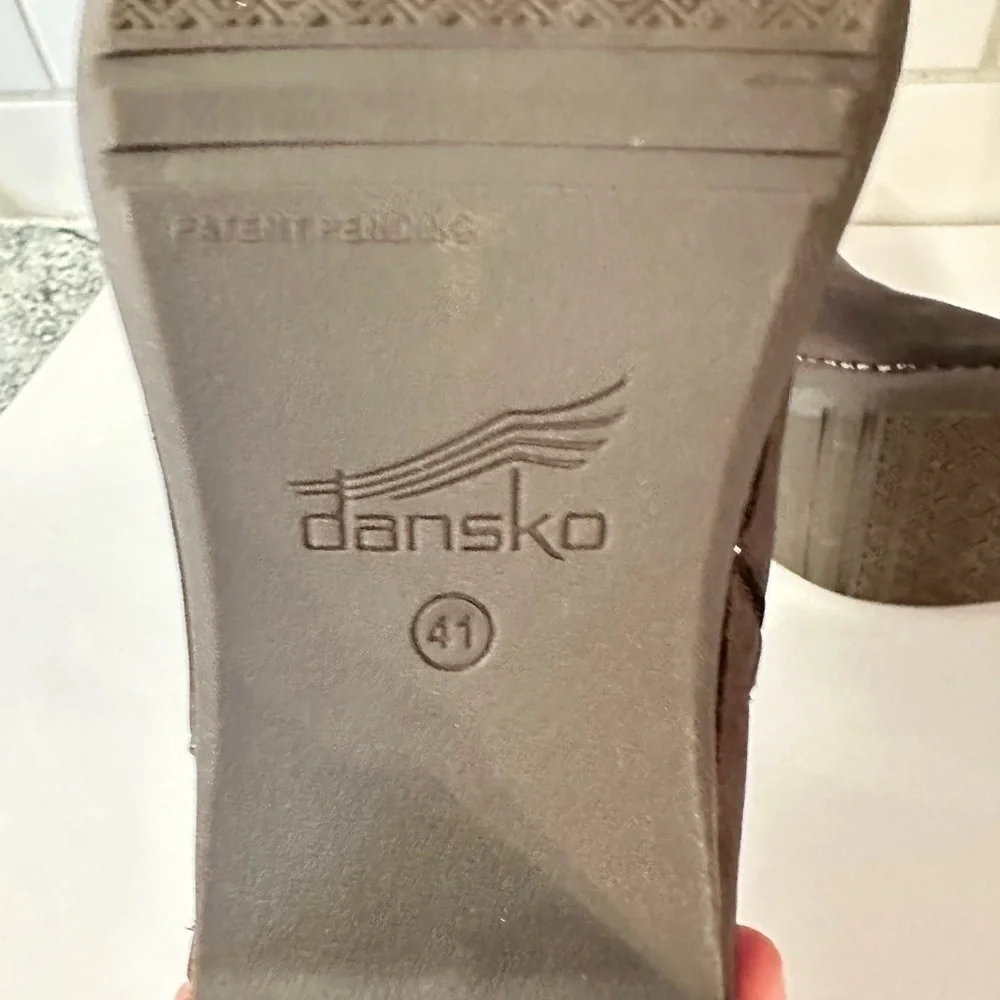 DANSKO 41 Hartley nubuck leather woman side zip 2.25
